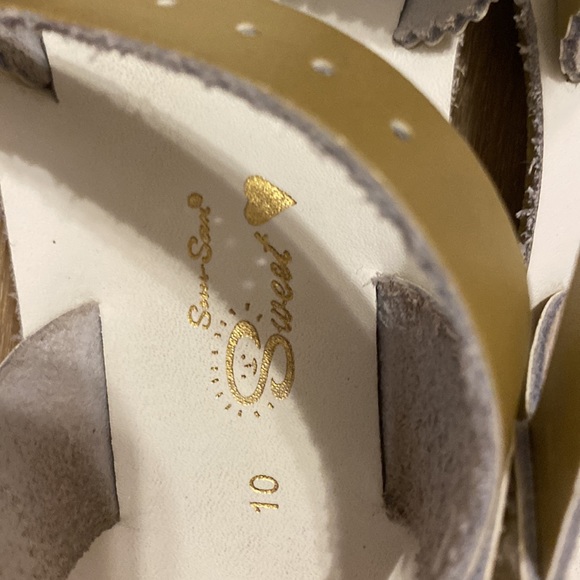 Sandals - Picture 2 of 2